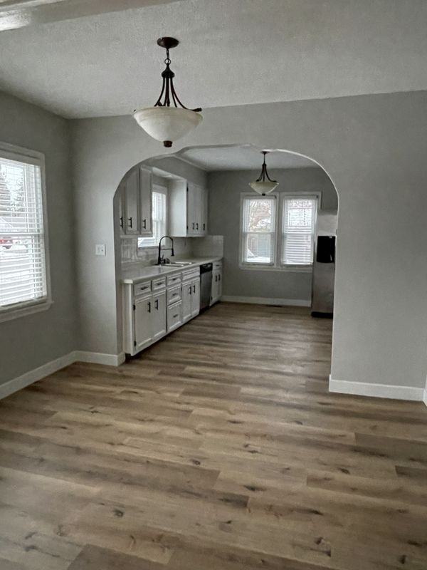 304 1st St S - Photo 6 of 14