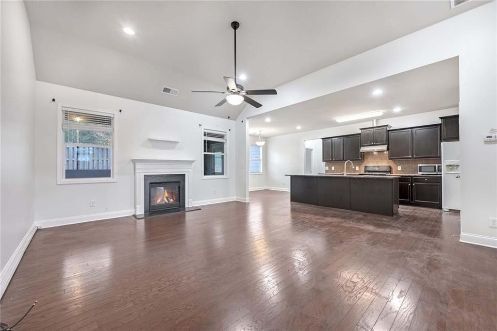 4106 Bunker Dr Sw - Photo 3 of 17