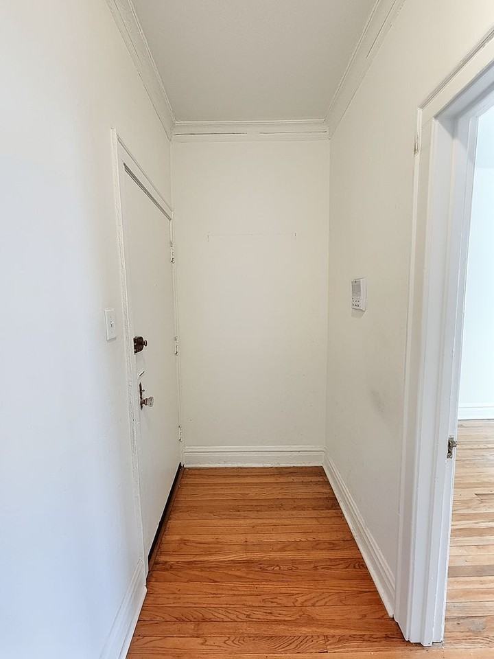 5354 N Kimball Ave - Photo 2 of 21