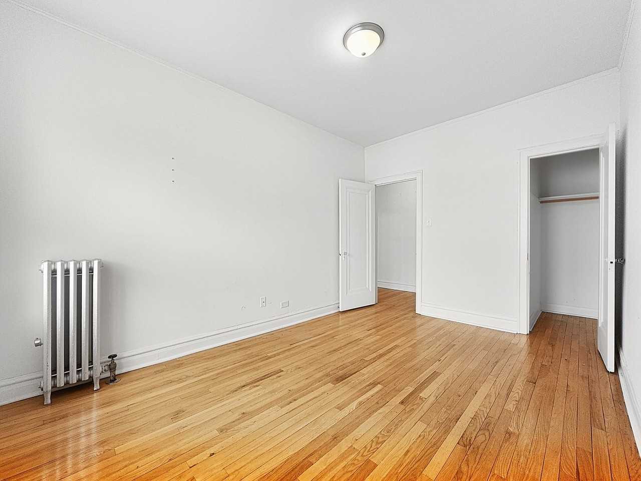 5354 N Kimball Ave - Photo 6 of 21