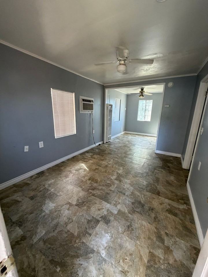 415 1/2 Arvin St - Photo 3 of 10