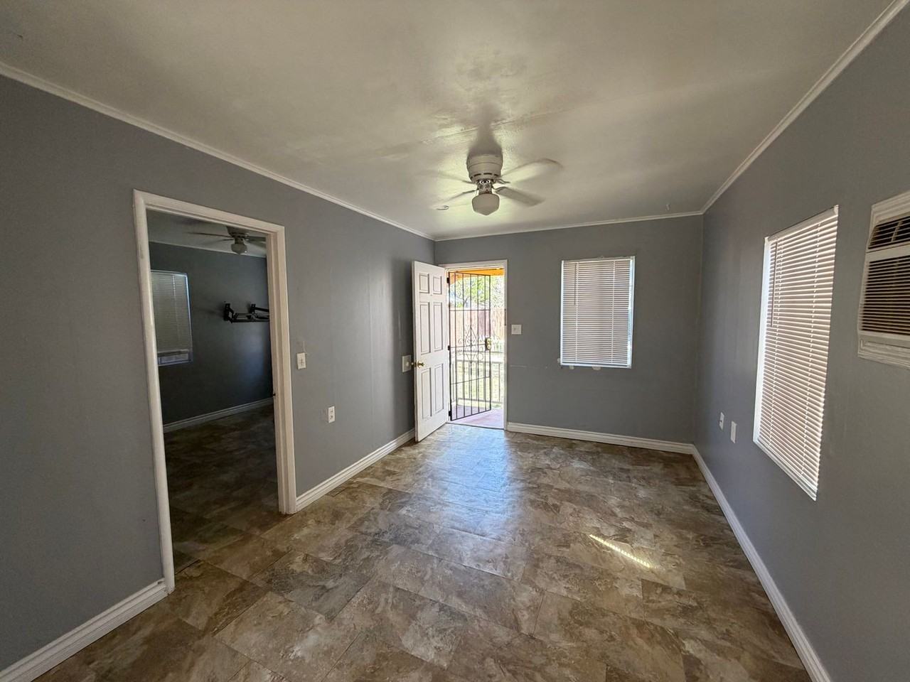 415 1/2 Arvin St - Photo 5 of 10