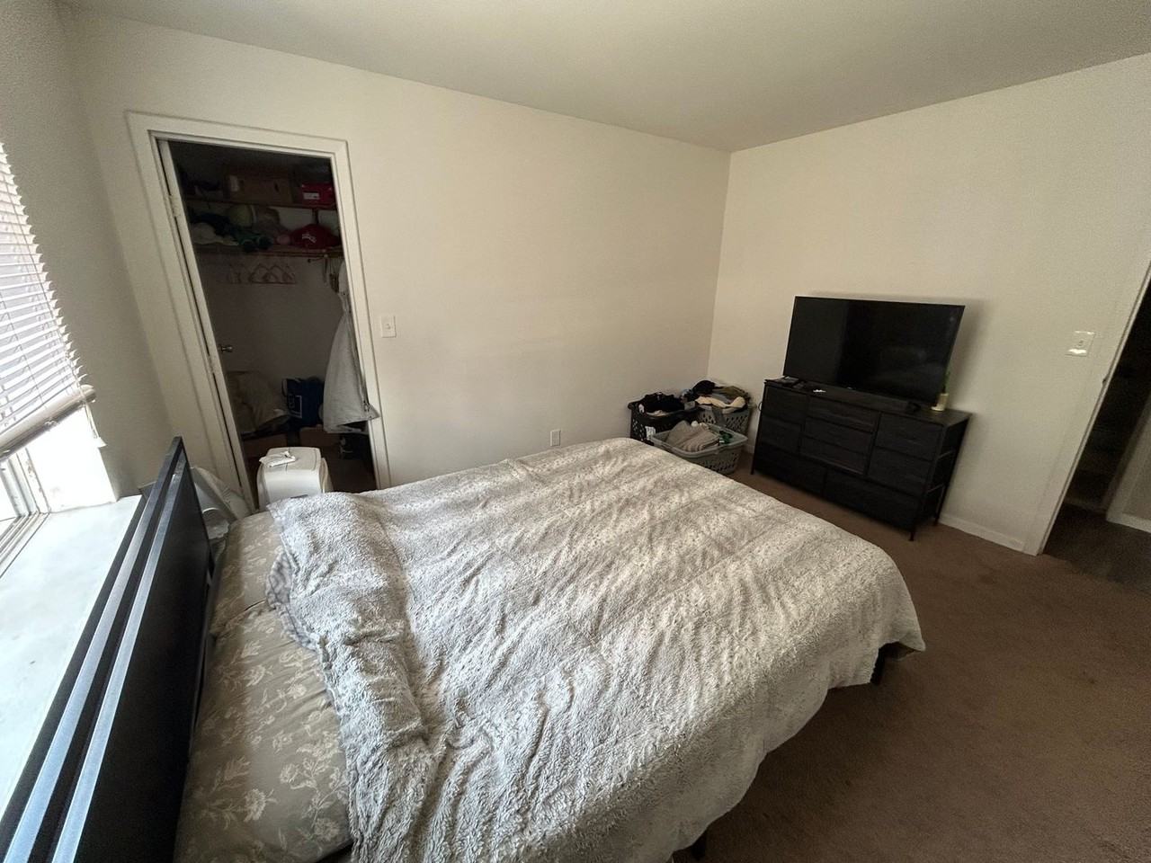 2636 S Logan Ave - Photo 7 of 9