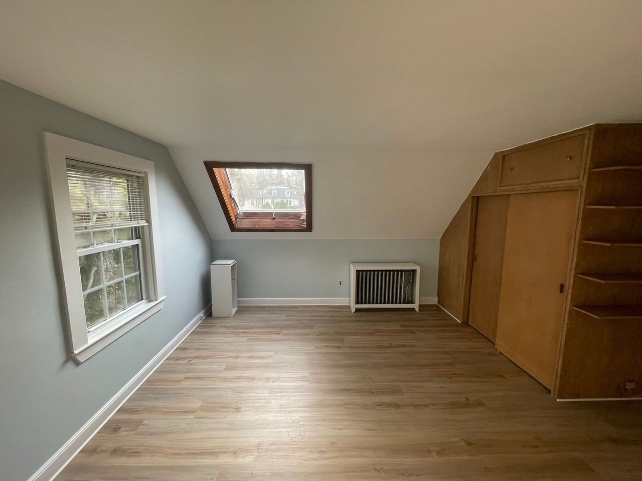 258 Lowell Ave - Photo 2 of 14