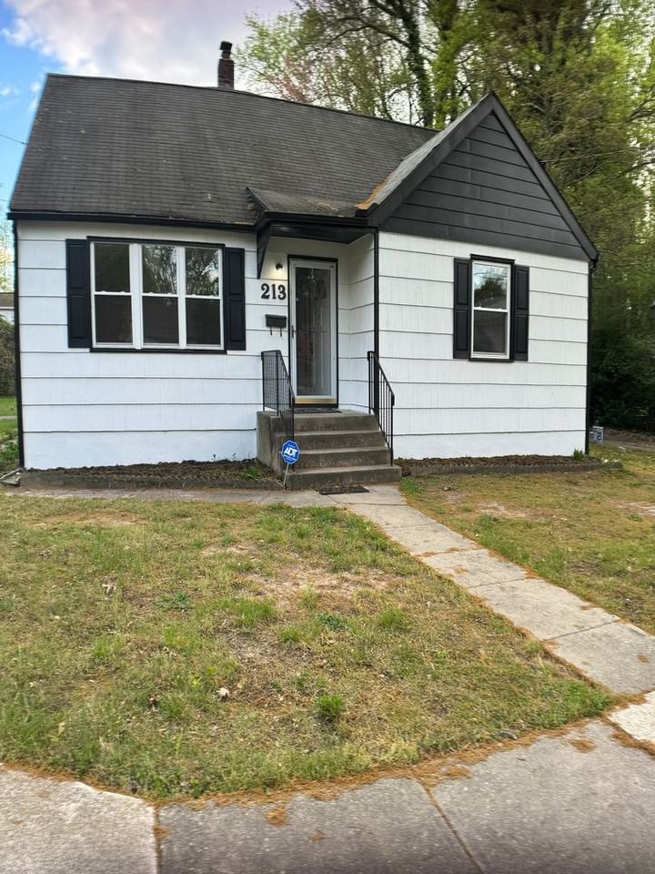 213 Emerson St - Photo 2 of 23