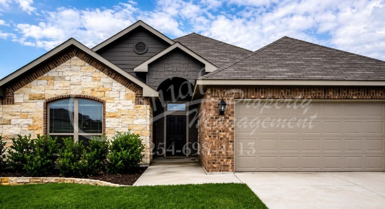 5707 Blackstone Dr