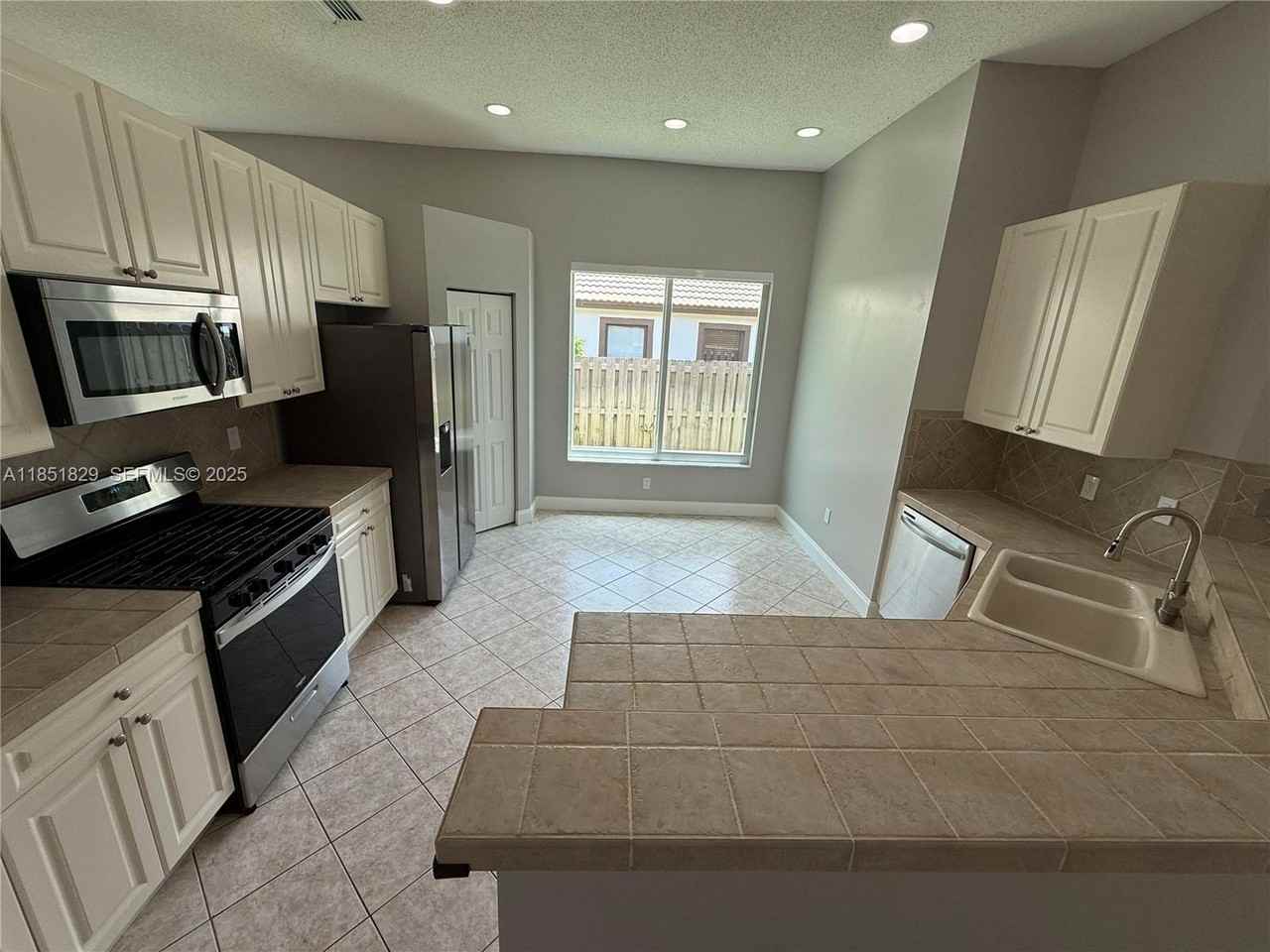 14228 Northwest 19th Street - Photo 3 of 29