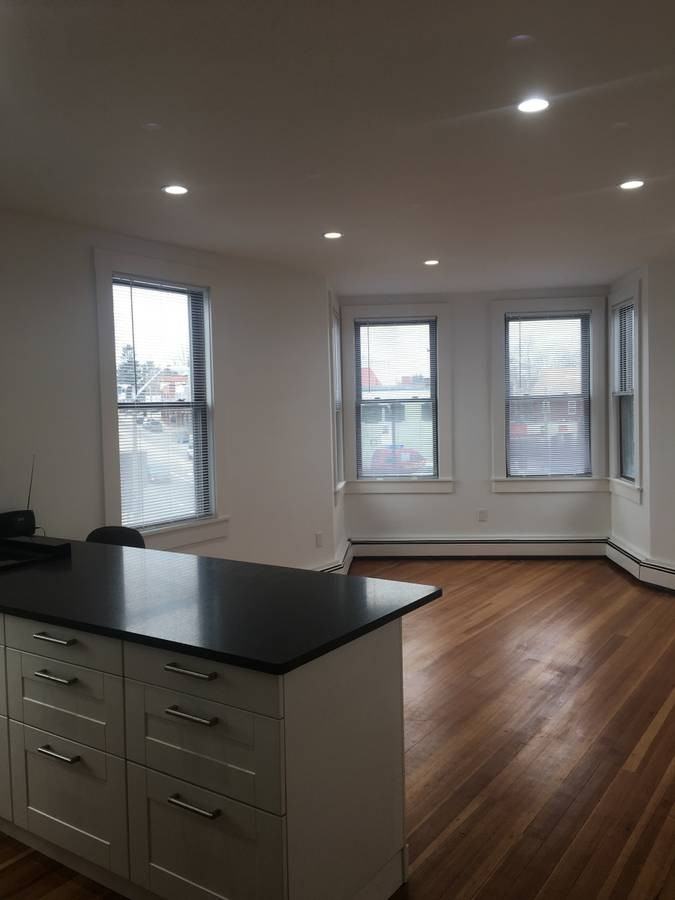 953 East St #2 - Photo 3 of 8