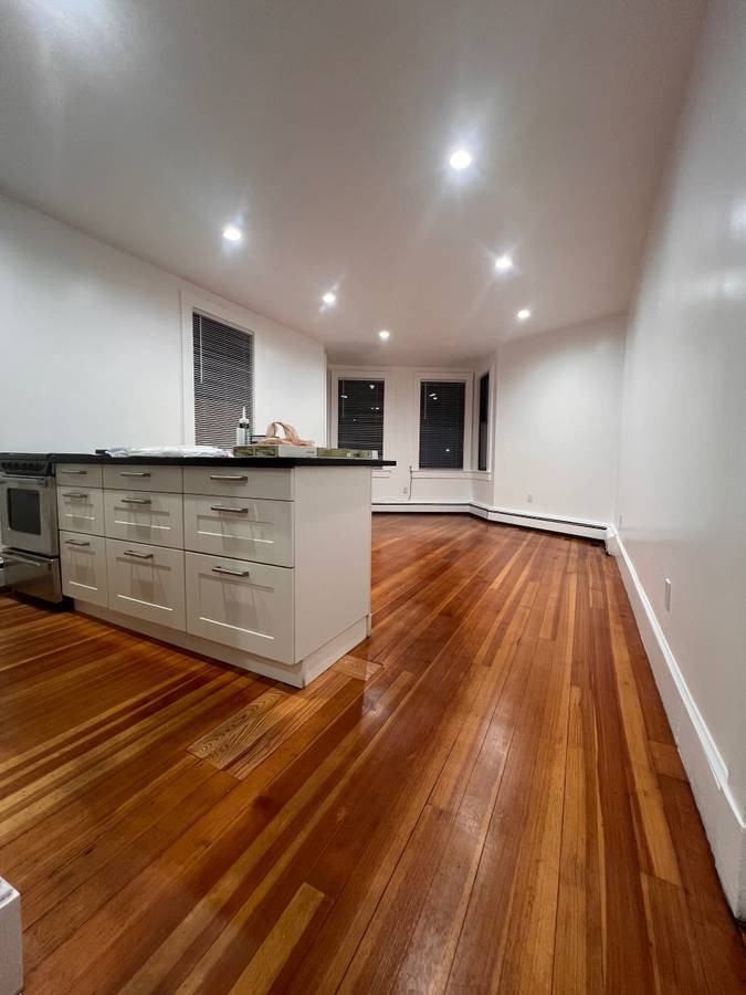 953 East St #2 - Photo 4 of 8