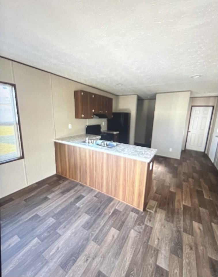 912 Yarborough Loop - Photo 2 of 5