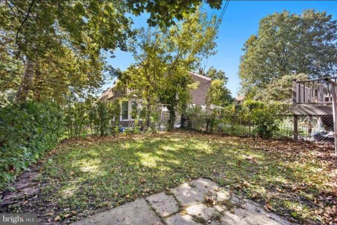 2618 N Van Buren St - Photo 4 of 4