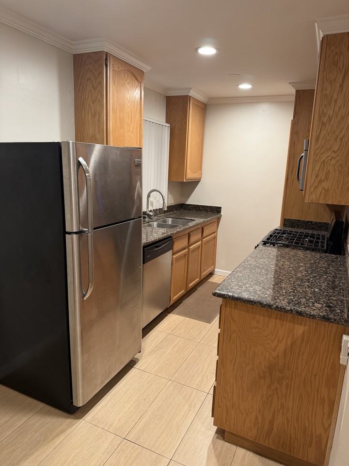 1030 E Imperial Ave #D - Photo 3 of 4