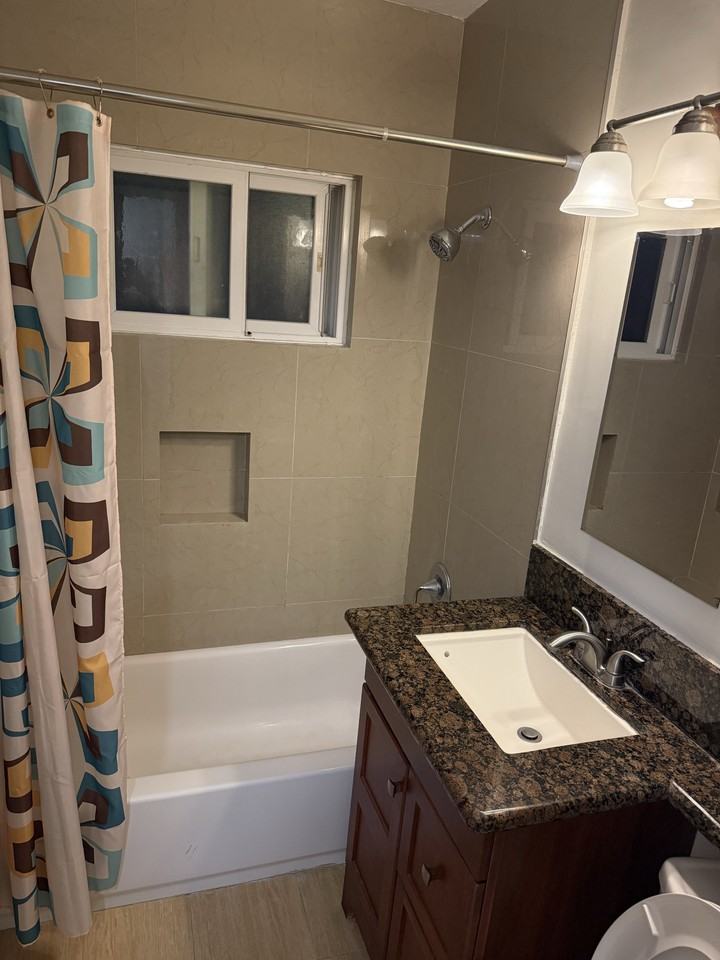 1030 E Imperial Ave #D - Photo 4 of 4
