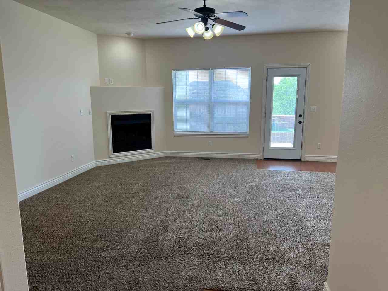 2013 N Cedarwood Ct - Photo 2 of 15