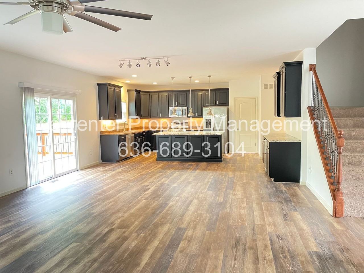 1437 Bridgeport Ter - Photo 3 of 20