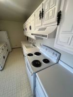 featured image of 425 E Henry Clay St