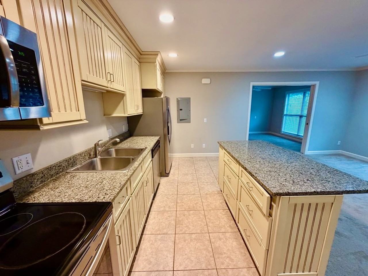 217 Cordillo Pkwy Apt C7 #C7 - Photo 3 of 16