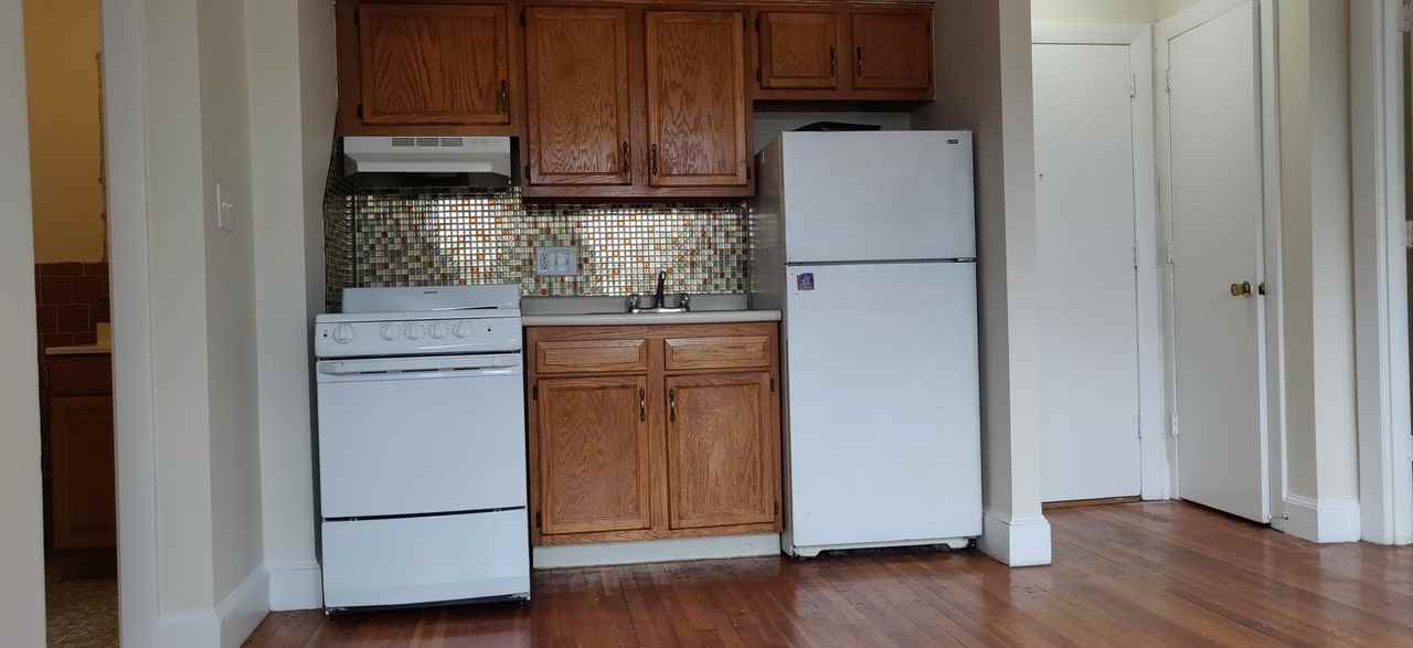 40 Lancaster Ter - Photo 3 of 21