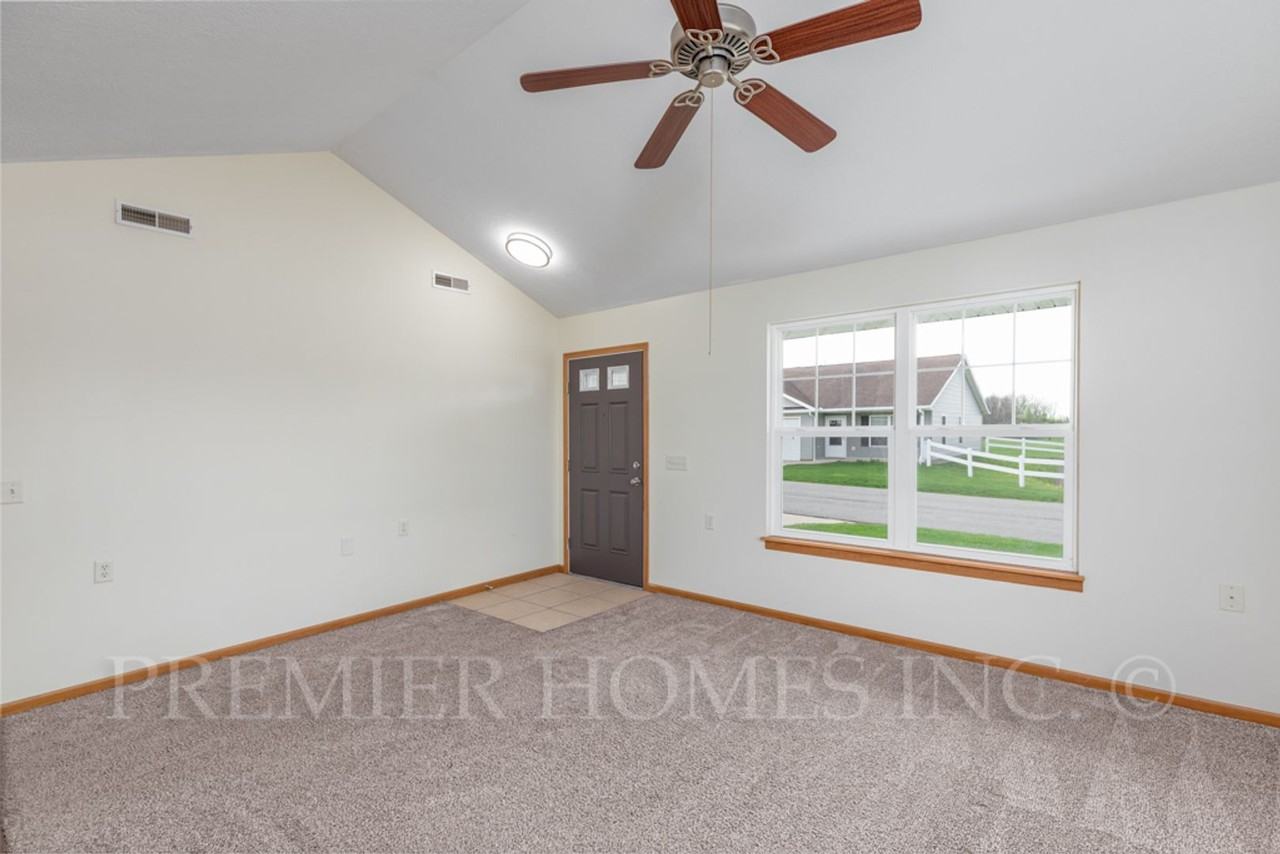 Premier Carnation Villas - Photo 4 of 35