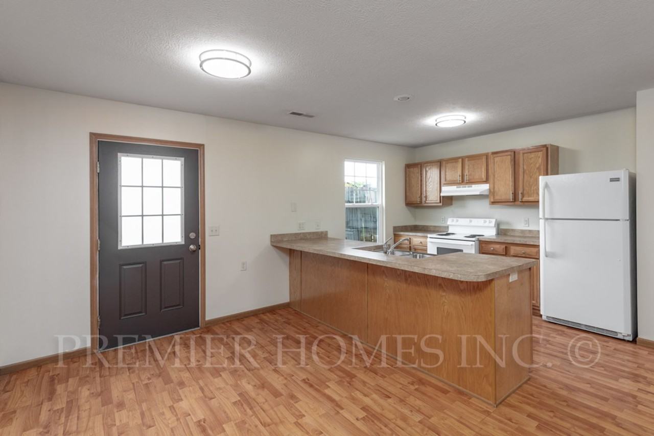 Premier Carnation Villas - Photo 6 of 35