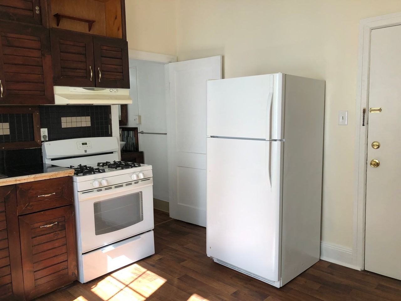 314 Elmer St - Photo 2 of 10