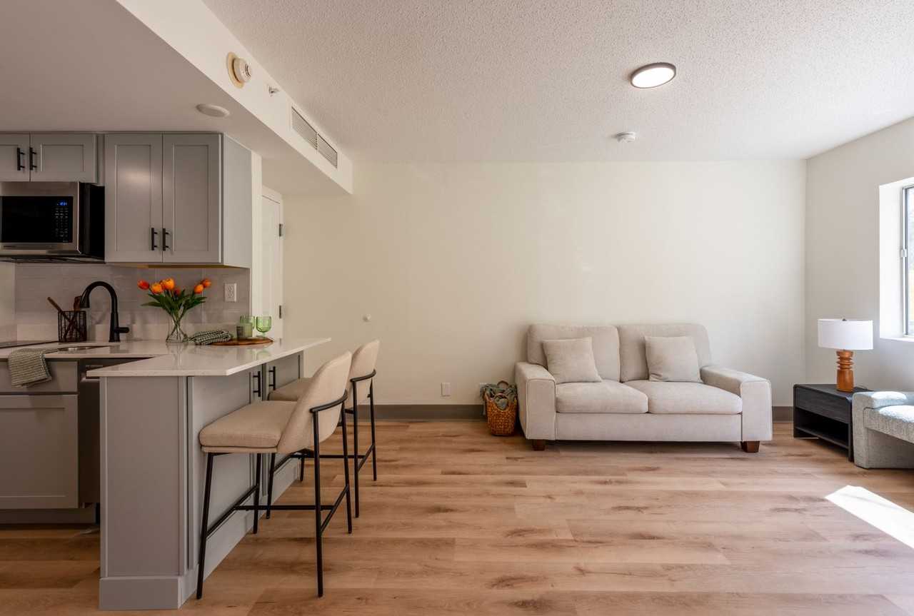 25 Connector Owner LLC - Photo 5 of 24