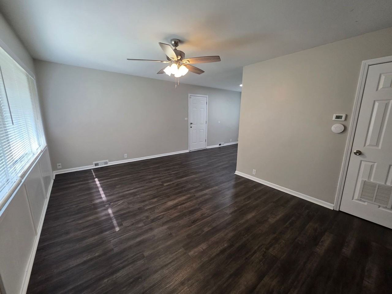 7820 E 113th Ter - Photo 2 of 15