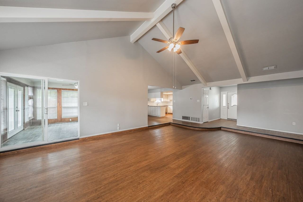 6501 Eldorado Dr - Photo 3 of 29