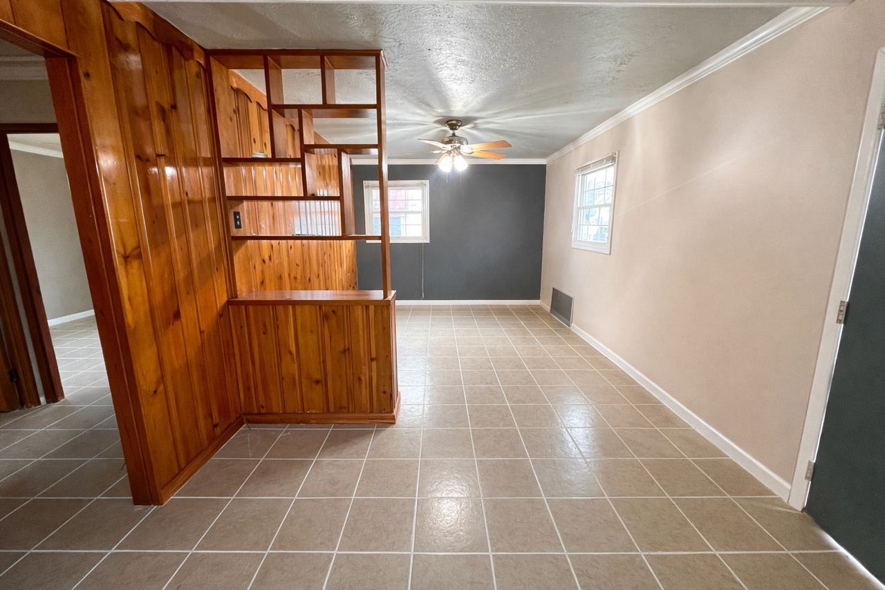 829 6th Ave - Photo 6 of 22