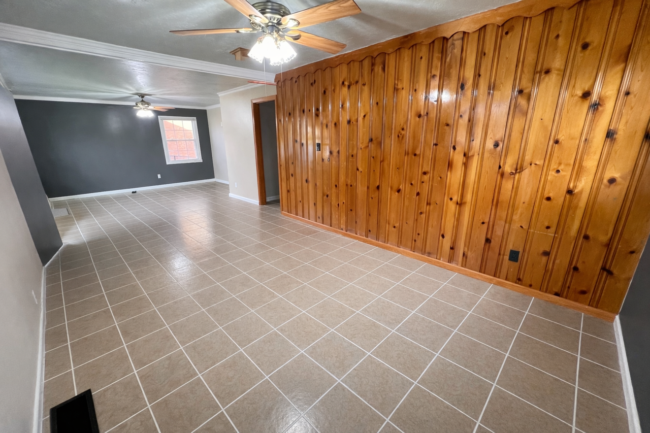 829 6th Ave - Photo 7 of 22