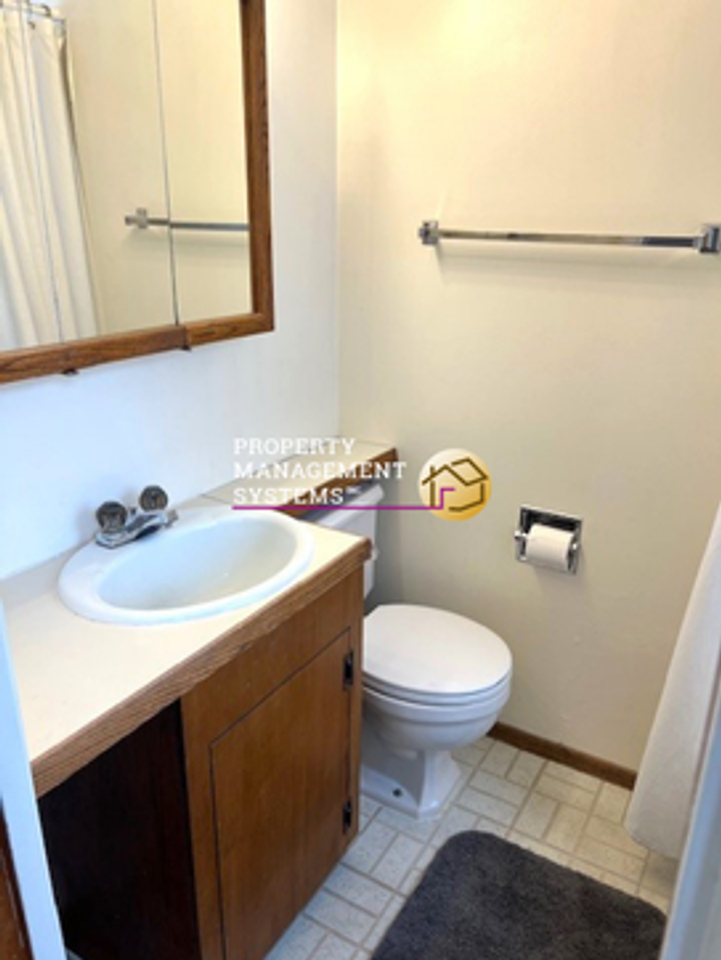 2524 E Murray Holladay Rd - Photo 6 of 10