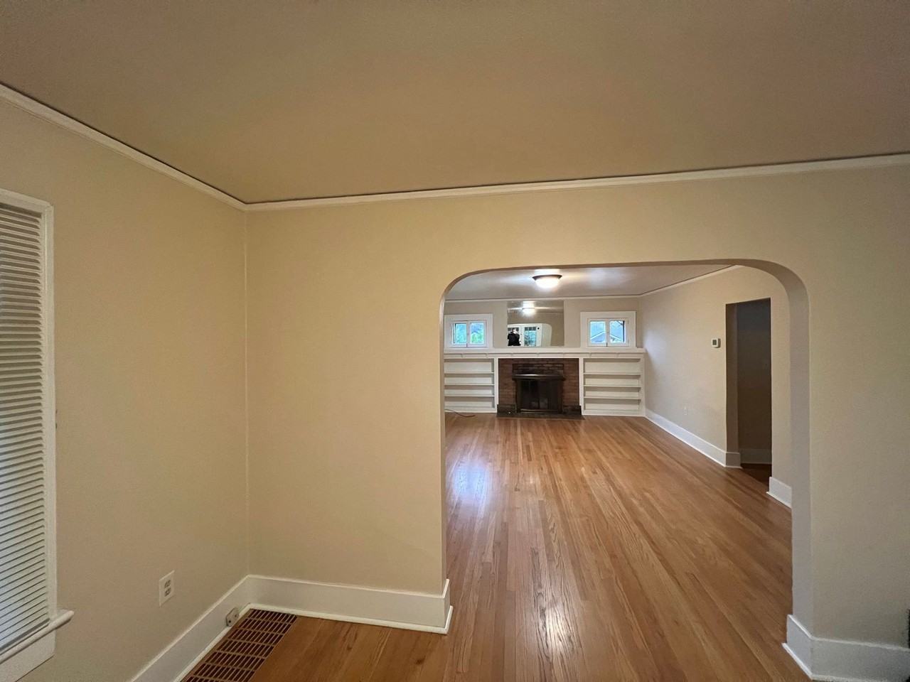 1292 Washington St - Photo 4 of 34