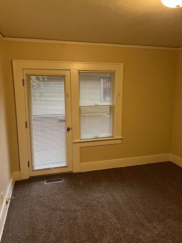 1292 Washington St - Photo 7 of 34