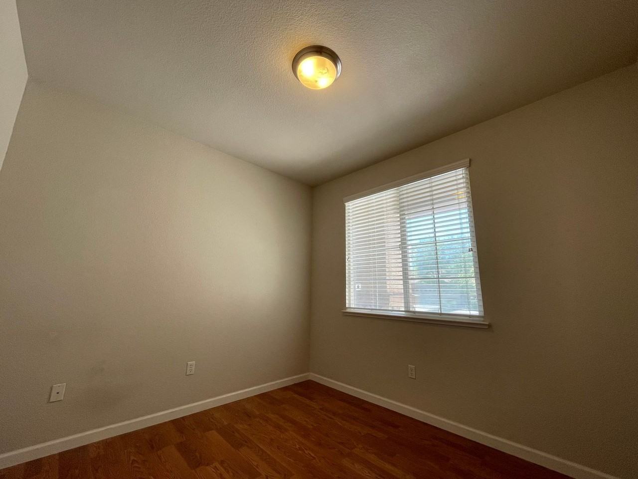 444 Lone Spur Dr - Photo 5 of 14