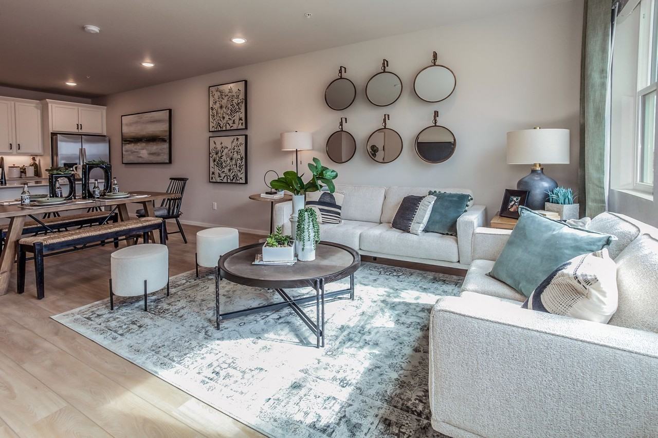 533 Vicot Way #D - Photo 4 of 19