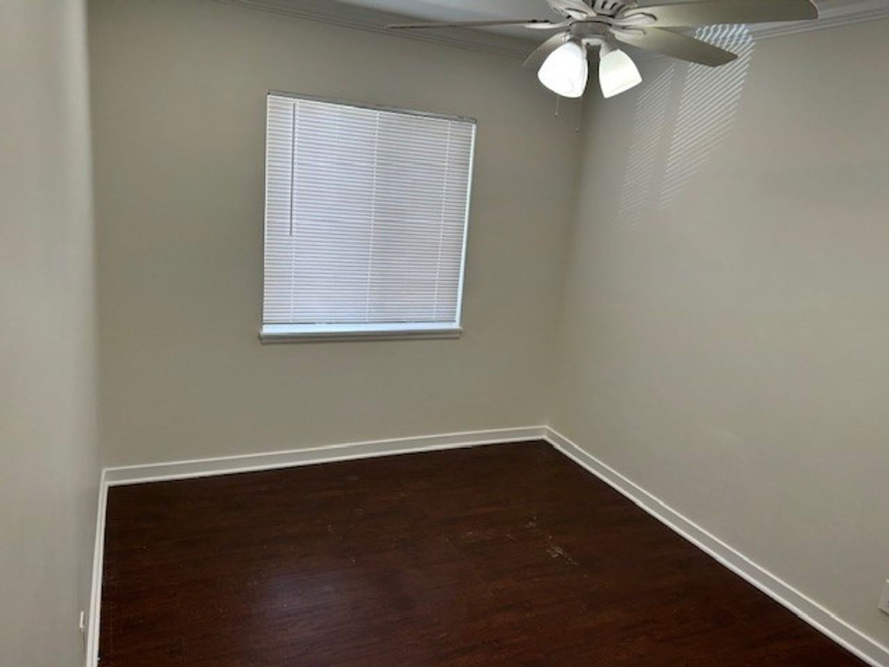 478 Almond Ave - Photo 7 of 10