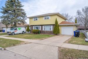 featured image of 1500 W Pershing St