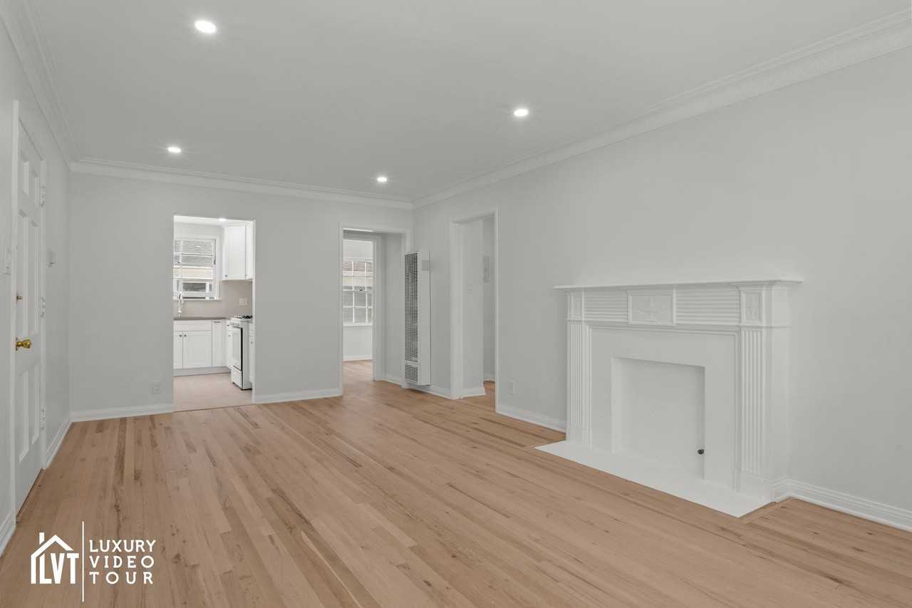 436 Kelton Ave - Photo 2 of 22