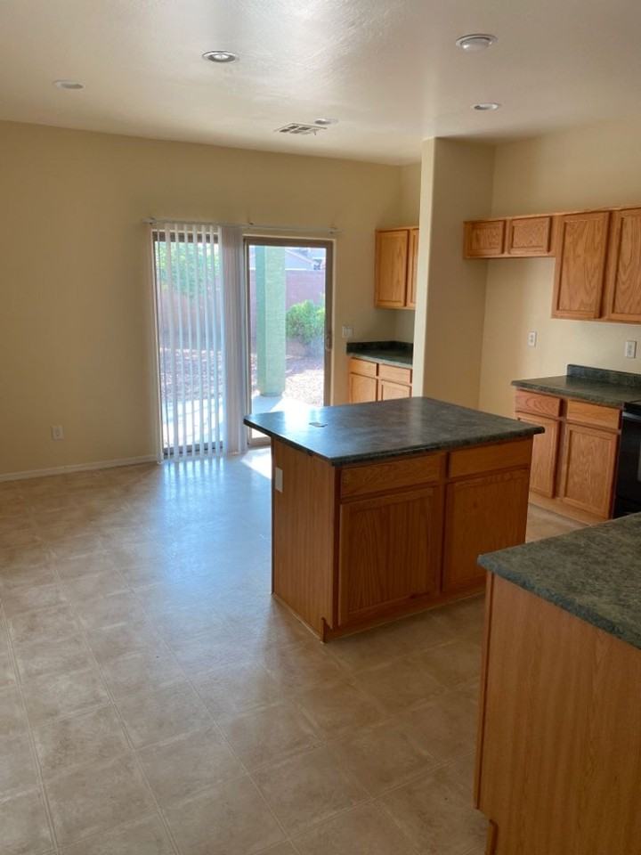 4569 E Sundance Ave - Photo 5 of 17