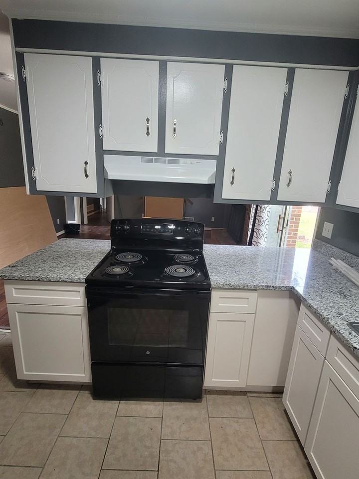 109 Glenshire Dr - Photo 4 of 19