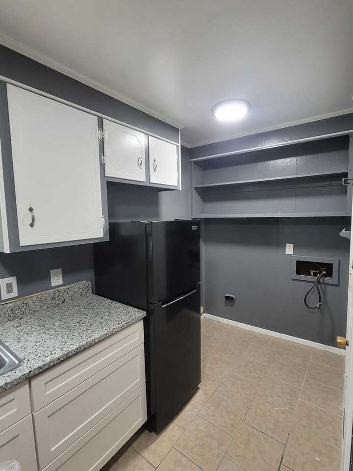 109 Glenshire Dr - Photo 5 of 19