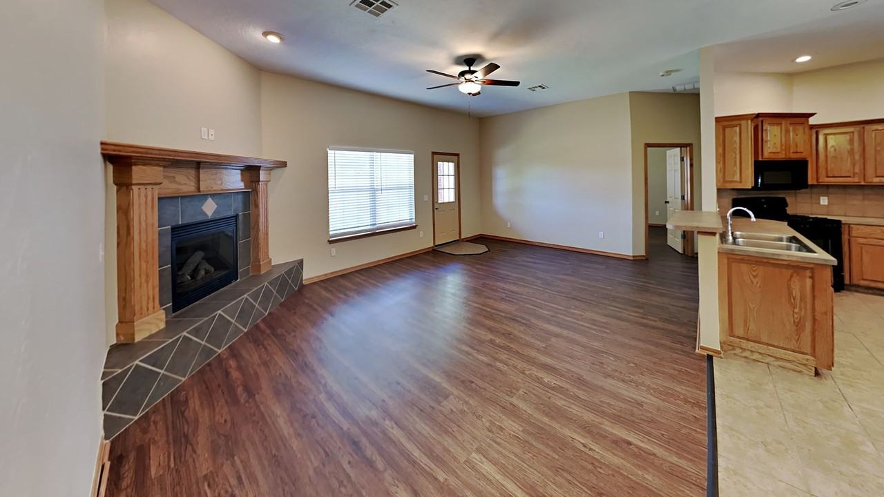 16409 Stoneview Dr - Photo 5 of 17