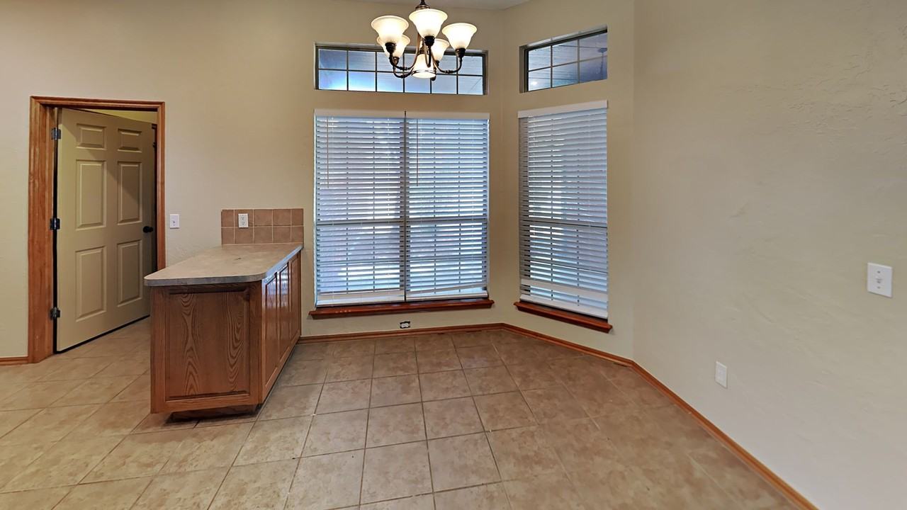 16409 Stoneview Dr - Photo 7 of 17