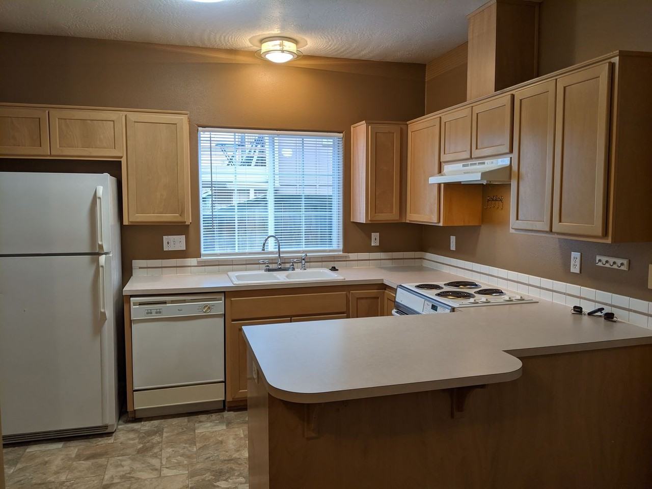 2754 Chad Dr - Photo 6 of 18