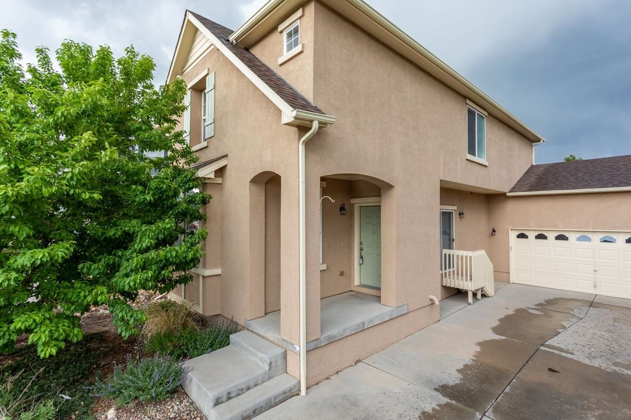 6563 Silverwind Cir - Photo 2 of 30