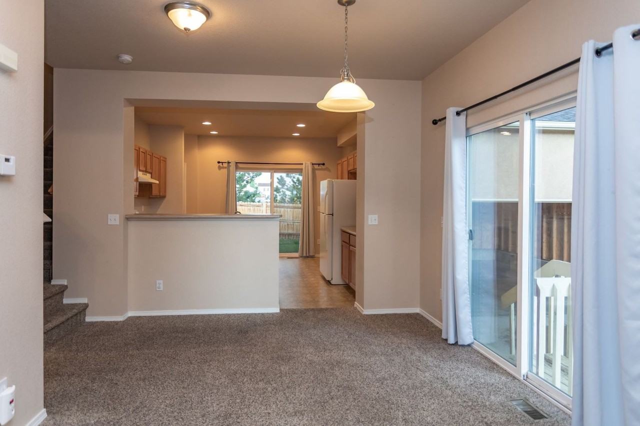 6563 Silverwind Cir - Photo 3 of 30