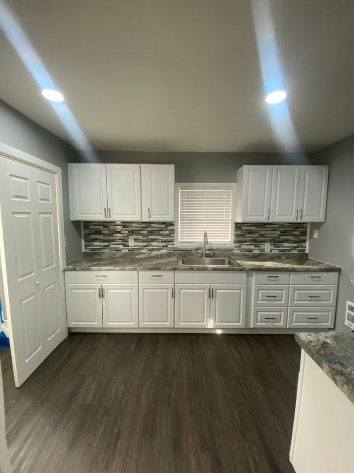 610 Saint Helens St - Photo 4 of 18