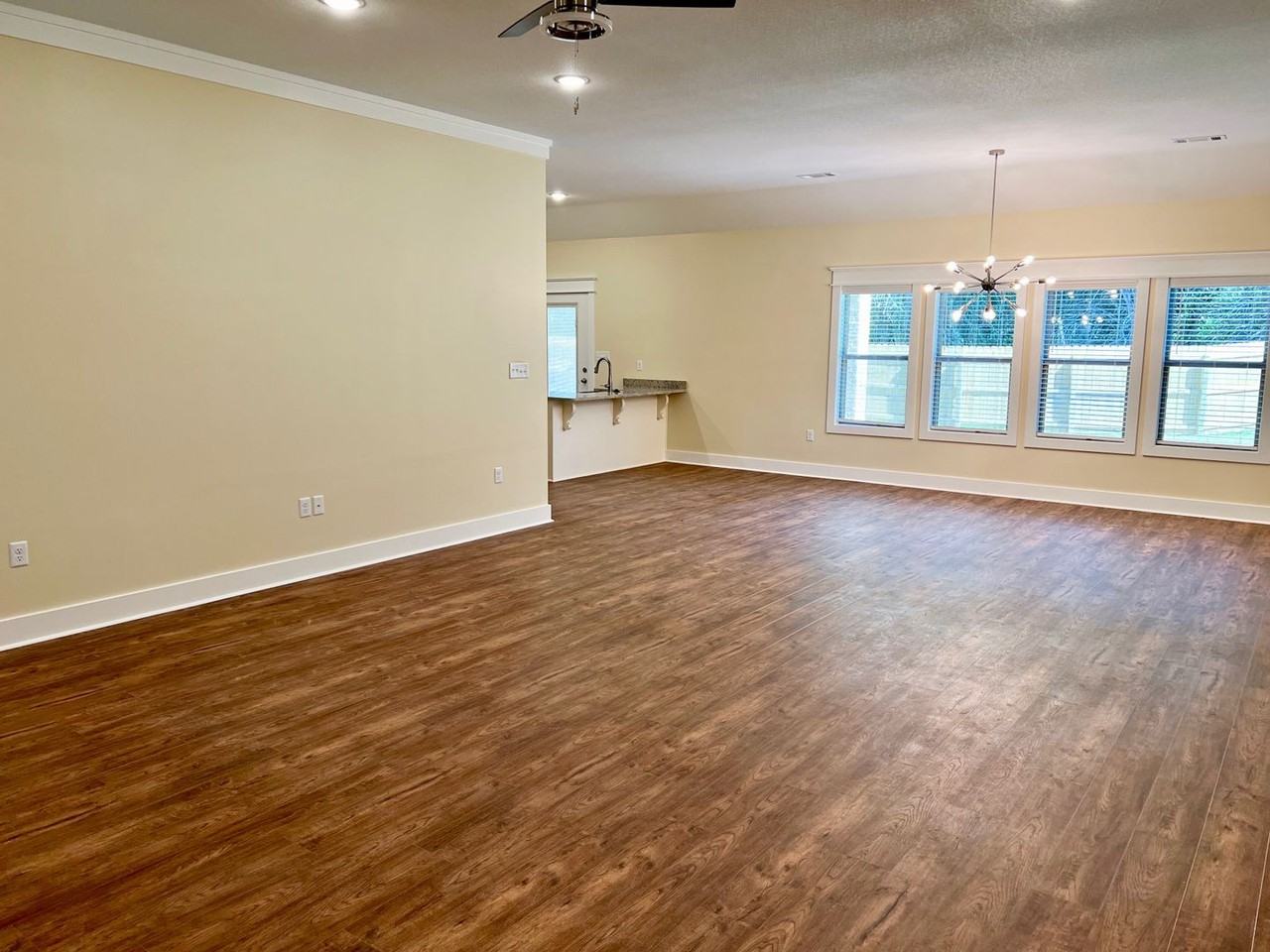 4810 Edgemont Dr - Photo 6 of 24