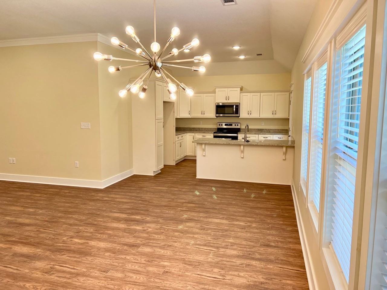 4810 Edgemont Dr - Photo 7 of 24