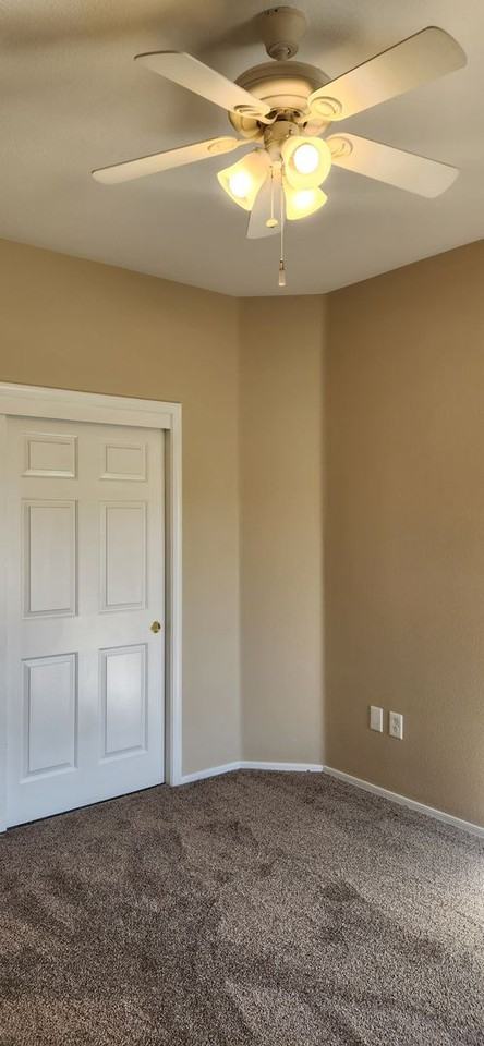 1561 Bonner Springs Dr - Photo 6 of 33